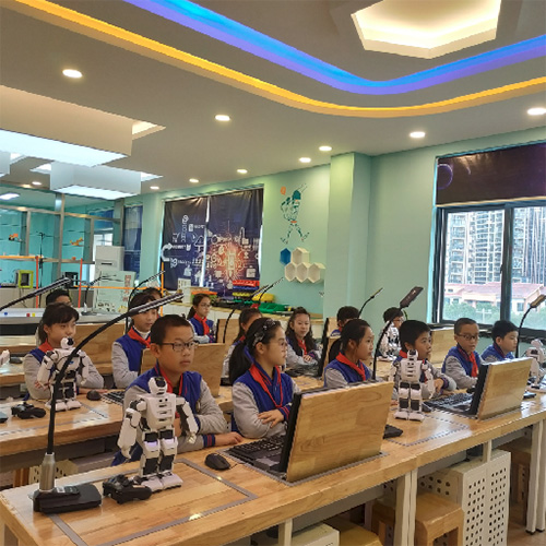 創客行為記錄及互動教學系統